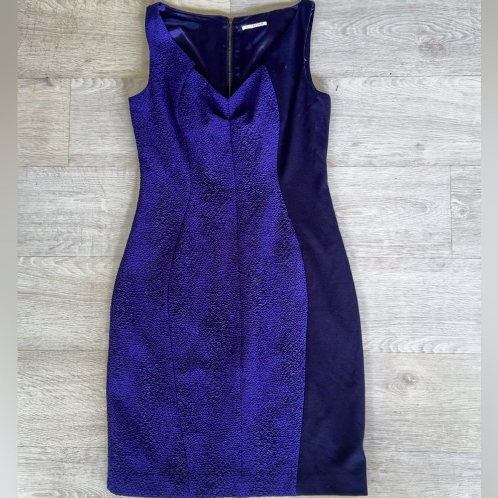 Tahari Sleeveless Blue Sheath Dress